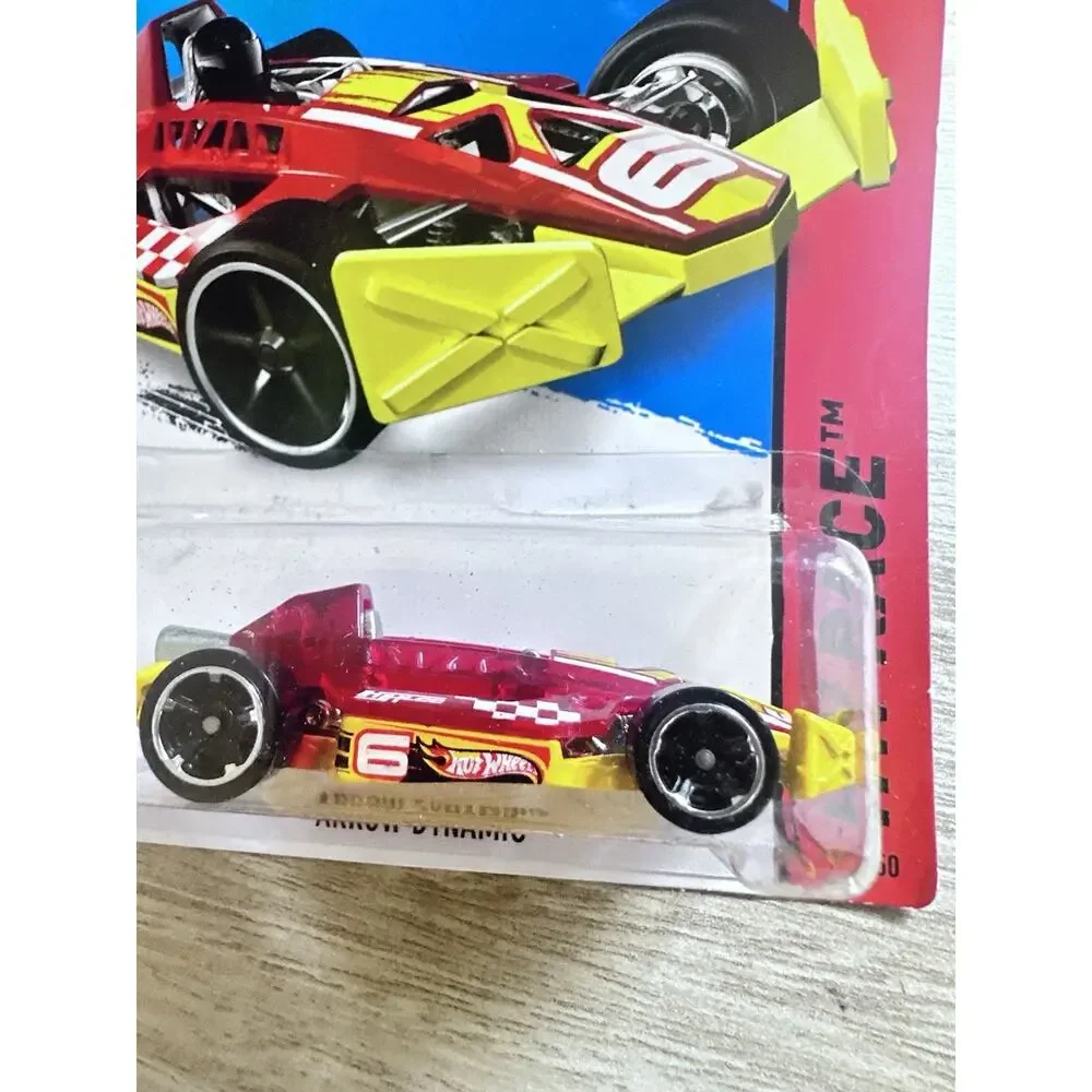 HOT WHEELS 2015 HW RACE Super Chromes #162/250 Arrow Dynamic Hotwheels